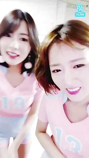 Apink - Hayoung Cleavage