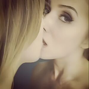 French Kissing Girls Lesbian Lesbians
