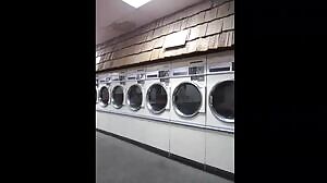 Just a femboy that likes showing off :3