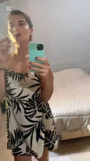 Smoking Blowjob Amateur Caption Homemade Latina