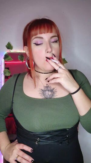 Over 40 Chubby MILF Redhead Smoking