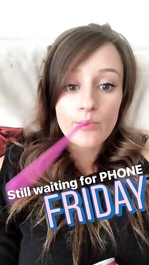 Edging to this cute YouTuber