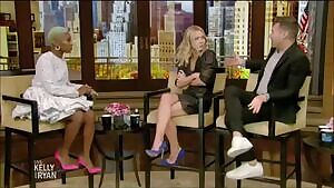 Kelly Ripa needs to be fucked hard. Those legs and heels!