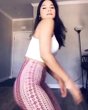 The way her body moving is hypnotizing