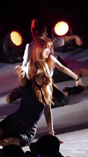 Pristin Nayoung + Pinky Bend