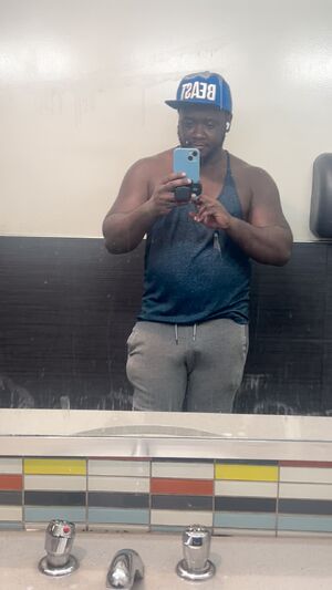 Gay Bulge Bear Gym Muscles