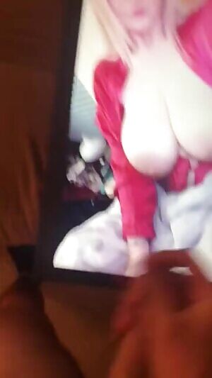 Love stroking over your gfs 😉 kik same as username.