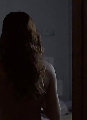 Irene Azuela in The Obscure Spring