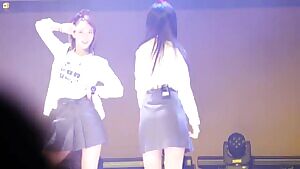 Arin - Oh My Girl getting ready