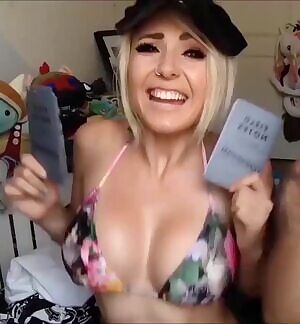 Who else loves jerking off to Nigri's bouncing pair?