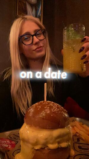 Tik Tok Amateur Babe Dildo Masturbating