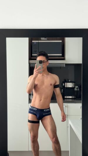 Gay Cock Milking Chaturbate Glamour Model