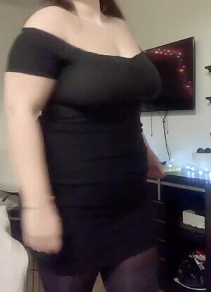 take me out on a date i’ve never been on a real one 😅😅