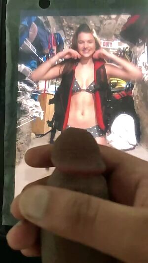 Cum on Chloe East Bikini Bod!