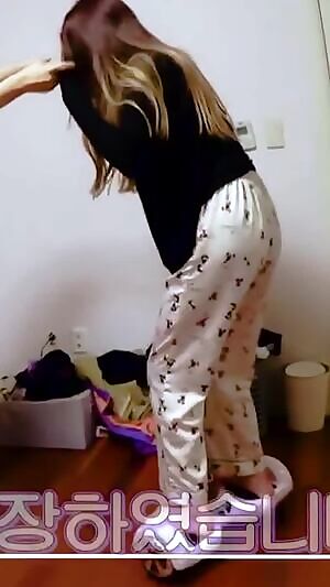 IZ*ONE - Minju in Position