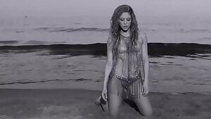 Shakira dancing in bikini