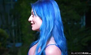 Jewelz Blu - Kept You Waiting