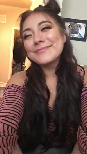 Upvote if you want to be next 💦🤤