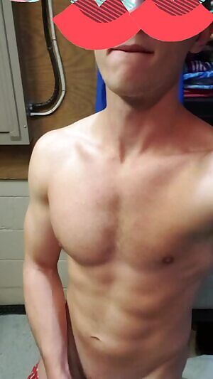 Any ladies up for some rough fun? 😈 probably the most face I've shown so far.