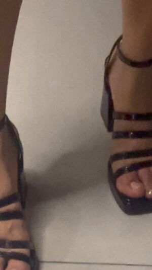 Homewrecking Dress Legs homewrecker