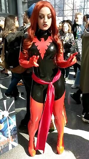 Latex Dark Phoenix @NYCC by Zoe Volf