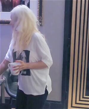 Christina Aguilera in the studio