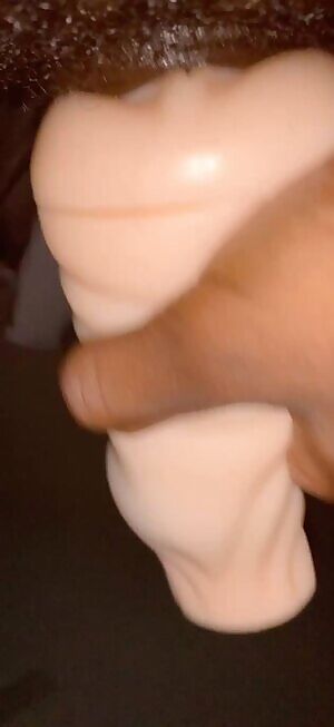 Morning sex anyone? 😈🍆