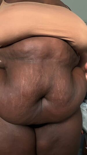 Belly Play Amateur BBW Big Ebony