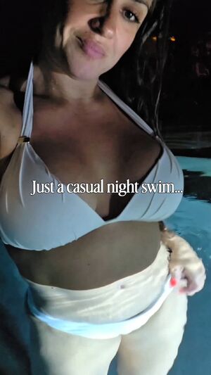 Bikinis Babe Big Tits Bikini Brunette
