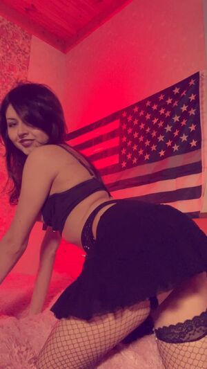 Clothed Twerking Anal Play Ass Spread