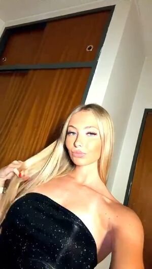 Tit Smother Amateur Ass Big Tits