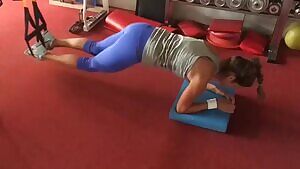 Julia Goerges working out