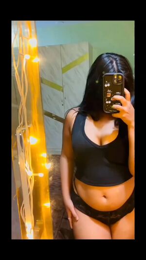 Ever tasted an Indian girl boobs? (f)