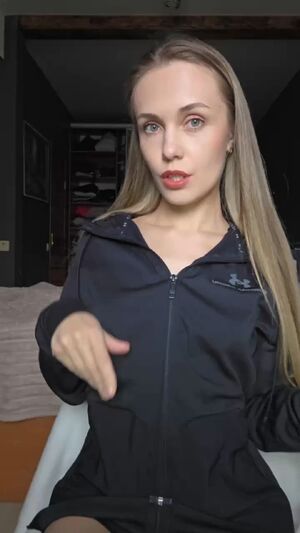 Fit Petite Amateur MILF OnlyFans Tits