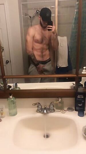 Are you an active #callherdaddy listener? 😏