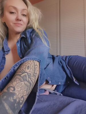 just relaxing 🤭😏