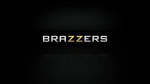 Top Heavy - Sommer Isabella & Mick Blue