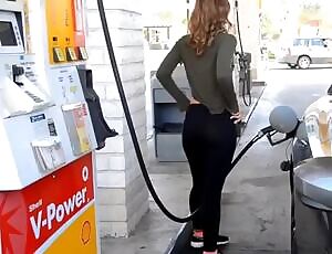 Flashing at gas station
