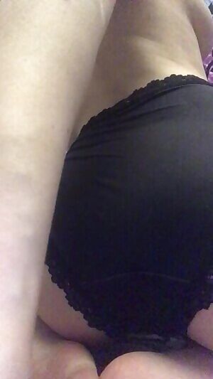 i look good in granny panties