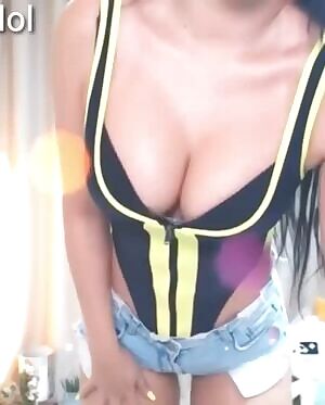 Laysha Goeun is Sexy AF Teasing