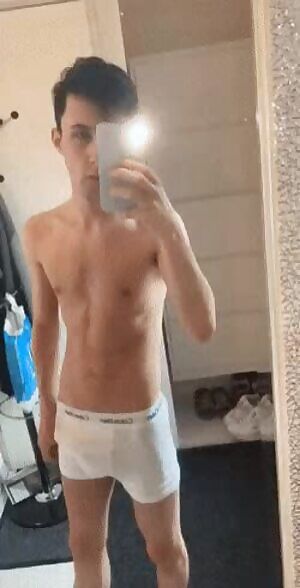 come play with me daddy 🍆