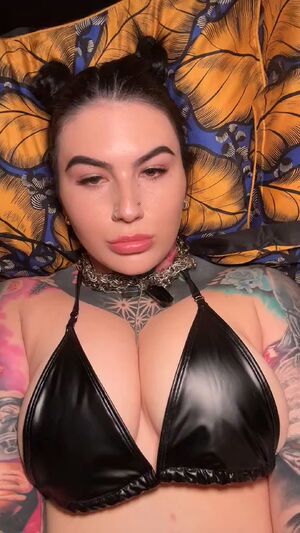 Im the type of girl that will shamelessly ask you to fuck me 20 minutes into our first date... sorry