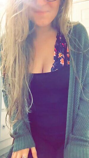 I love showing what’s underneath my outfits 💕