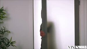 Naomi Swann - A Good Houseguest