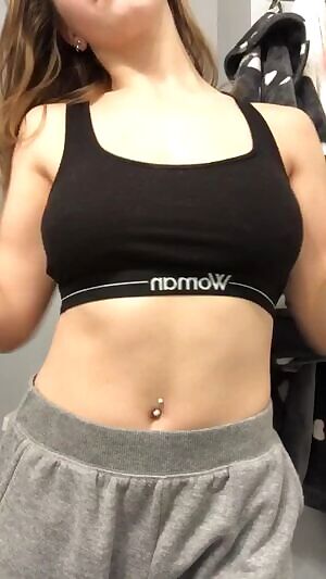 Titty tease, Titty drop