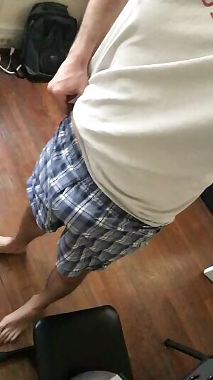 Fat cock always gets stuck =/