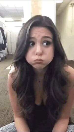 Kira Kosarin swallows cum