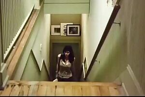 A cropped version of that Alexandra Daddario gif