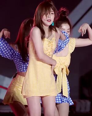 Red Velvet - Wendy sexy body