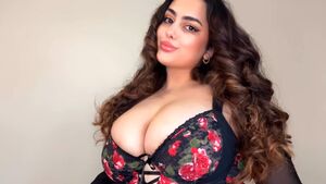 Findom Brunette Cleavage Domme Money